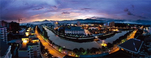 鲜果皇后饮品加盟要满足哪些条件